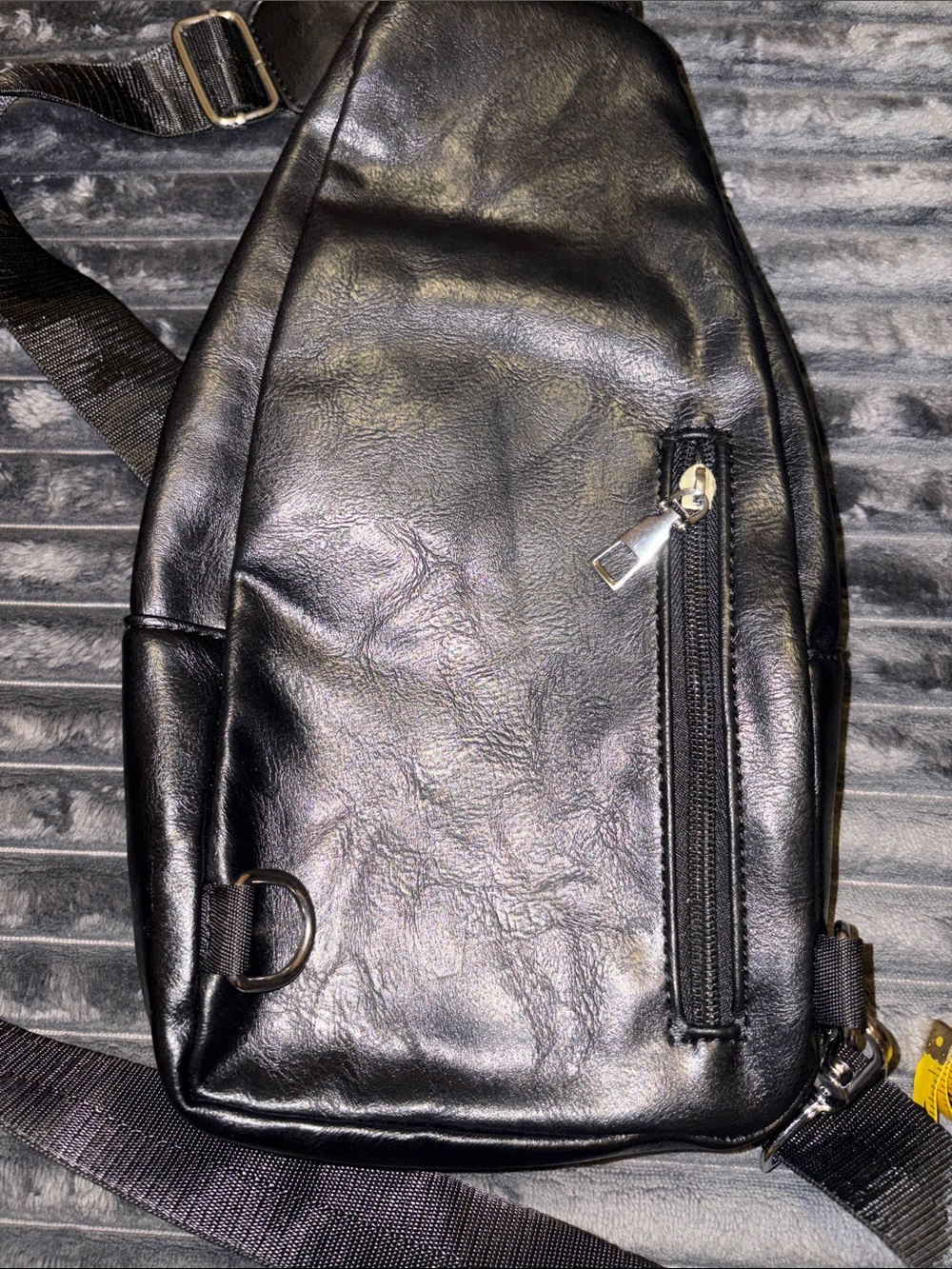 Wexier Black Leather Sling Belt Bag for Men - Picture 3 of 6